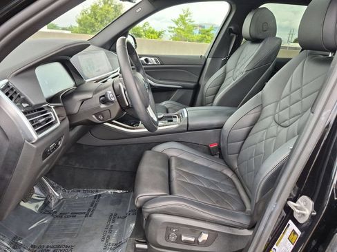 Used 2023 BMW X5 xDrive40i w/ Premium Package AWD/4WD image 9
