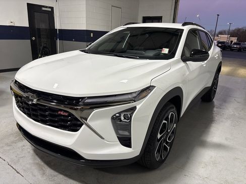 New 2026 Chevrolet Trax RS w/ Driver Confidence Package image 34