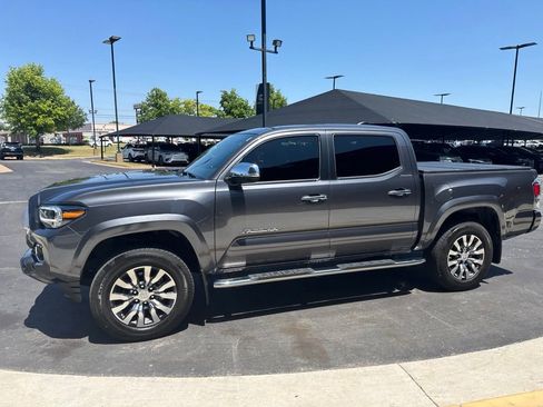 Used 2023 Toyota Tacoma Limited RWD image 1