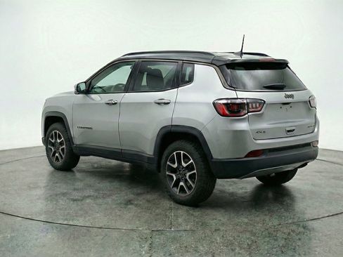 Used 2025 Jeep Compass Trailhawk image 6