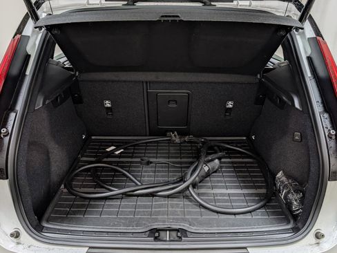 Used 2023 Volvo XC40 Recharge Ultimate w/ Protection Package Premier image 19