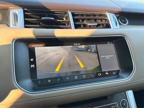 Used 2017 Land Rover Range Rover Sport HSE Dynamic image 40