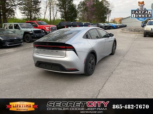 Used 2025 Toyota Prius LE image 5