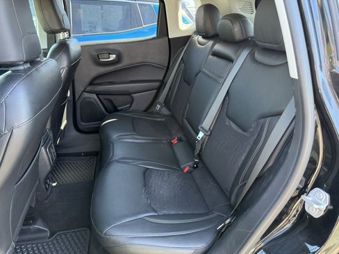 Used 2018 Jeep Compass Latitude w/ Popular Equipment Group AWD/4WD image 13