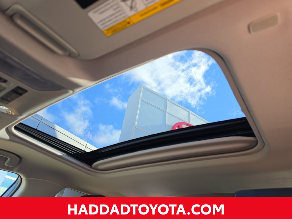 Used 2024 Toyota RAV4 Limited w/ Advanced Technology Package AWD/4WD image 18
