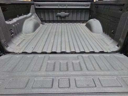 Used 2021 Chevrolet Colorado Z71 w/ Z71 Midnight Edition image 23