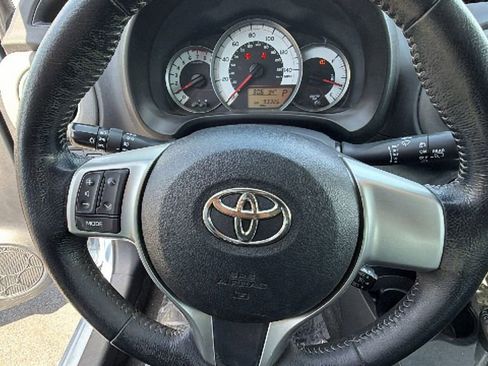 Used 2014 Toyota Yaris SE FWD image 17
