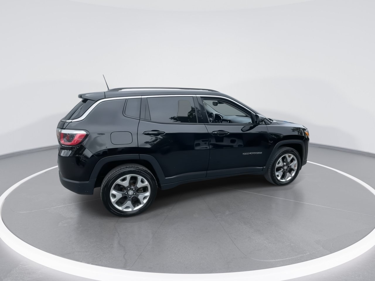 Used 2018 Jeep Compass Limited w/ Navigation Group AWD/4WD image 21