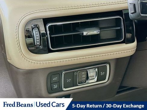 Certified 2023 Lincoln Nautilus Reserve w/ Luxury Package image 12