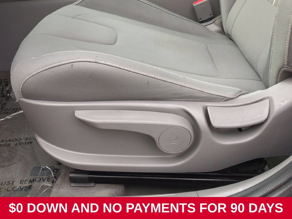Used 2025 Hyundai Elantra SEL FWD image 14