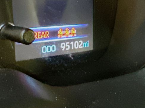 Used 2020 Toyota Corolla SE FWD image 18