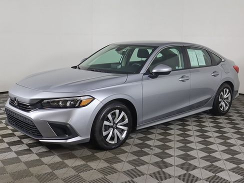 Used 2023 Honda Civic LX image 5