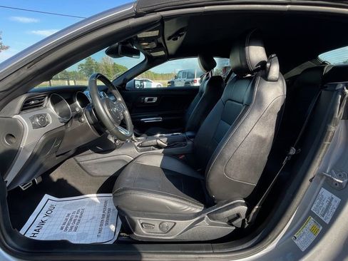 Used 2021 Ford Mustang Premium image 17