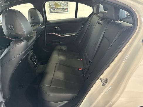 Used 2025 BMW 330i xDrive Sedan AWD/4WD image 19