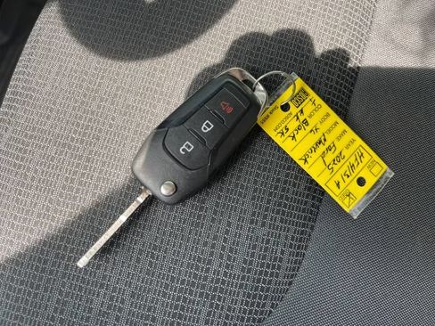 Used 2025 Ford Maverick XL w/ Equipment Group 101A AWD/4WD image 23