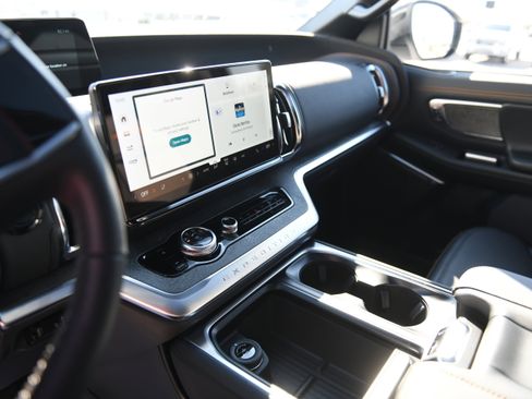 New 2026 Ford Expedition Tremor image 30