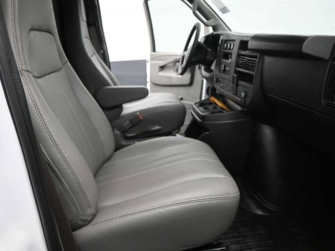 New 2025 GMC Savana 2500 w/ Driver Convenience Package RWD image 20