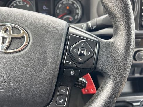 Used 2022 Toyota Tacoma SR AWD/4WD image 15