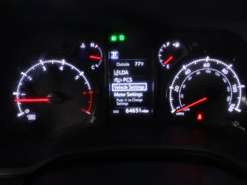 Used 2020 Toyota 4Runner SR5 Premium AWD/4WD image 4