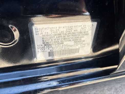 Used 2025 Nissan Versa SV FWD image 27