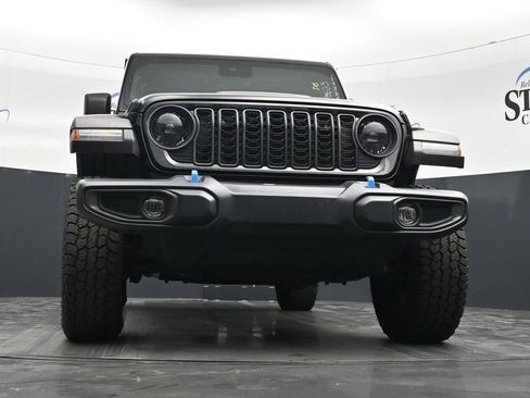Used 2024 Jeep Wrangler Unlimited Rubicon 4xe AWD/4WD image 27