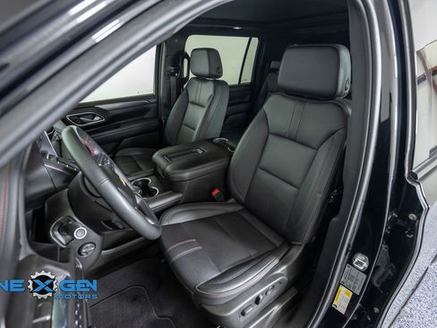 Used 2024 Chevrolet Suburban RST w/ Luxury Package AWD/4WD image 24