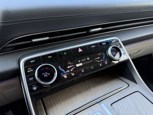 Used 2024 Genesis GV80 3.5T w/ Advanced Package image 29