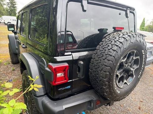 Used 2022 Jeep Wrangler Unlimited Rubicon 4xe w/ Steel Bumper Group AWD/4WD image 3