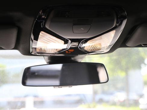 Certified 2025 BMW 330i Sedan w/ Premium Package image 31