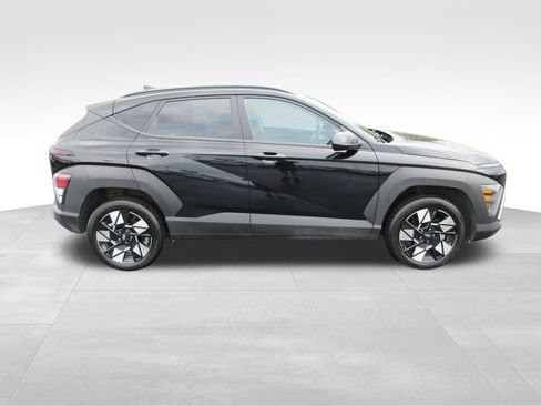 Used 2025 Hyundai Kona SEL AWD/4WD image 6