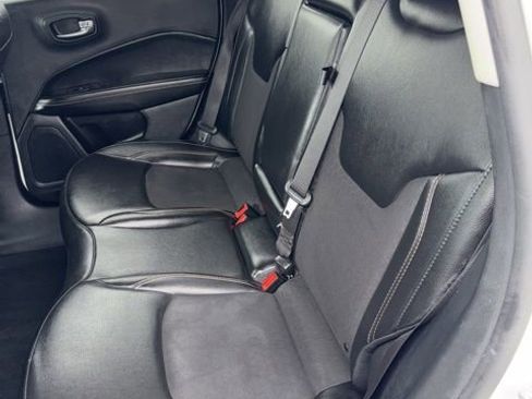 Used 2020 Jeep Compass Latitude image 10