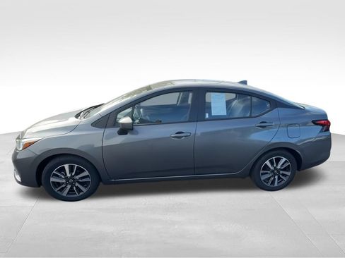 Used 2024 Nissan Versa SV FWD image 5
