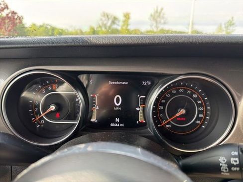 Used 2021 Jeep Wrangler Unlimited Sahara w/ Uconnect 4C Nav & Sound Group AWD/4WD image 46