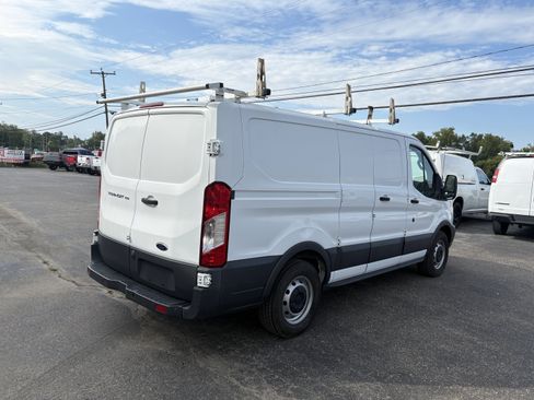 Used 2017 Ford Transit 150 130 Low Roof RWD image 4