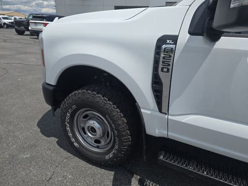 Used 2024 Ford F250 XL w/ 360-Degree Camera Package image 11