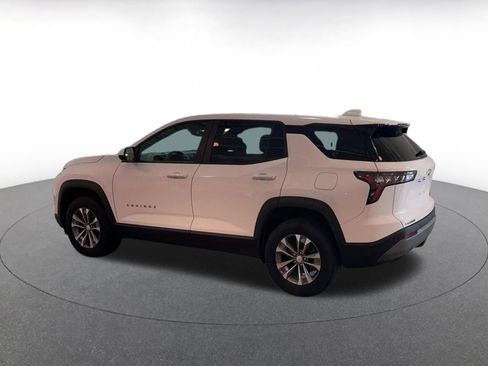 Used 2025 Chevrolet Equinox LT image 10