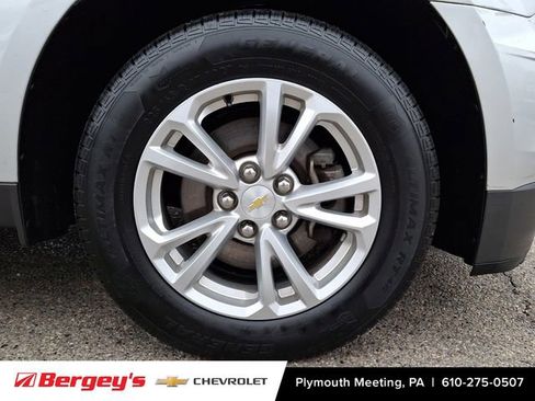 Used 2017 Chevrolet Equinox LT image 9