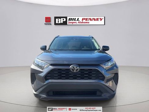 Used 2020 Toyota RAV4 LE image 8