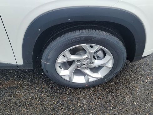 New 2026 Chevrolet Trax LS w/ LS Convenience Package image 15