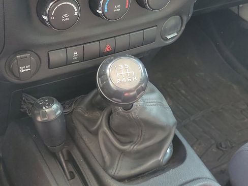 Used 2012 Jeep Wrangler Sport image 31