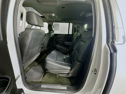 Used 2018 Chevrolet Suburban LT w/ LT Signature Package image 29