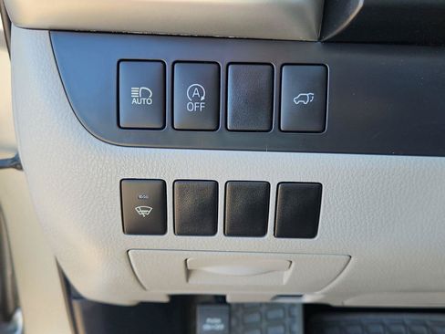 Used 2017 Toyota Highlander XLE AWD/4WD image 20