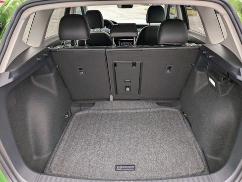 New 2026 Volkswagen Taos SE image 13