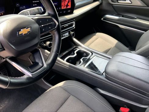 Certified 2024 Chevrolet Traverse LT AWD/4WD image 16