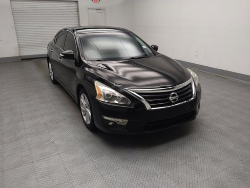 Used 2014 Nissan Altima 2.5 SV w/ Convenience Package FWD image 13
