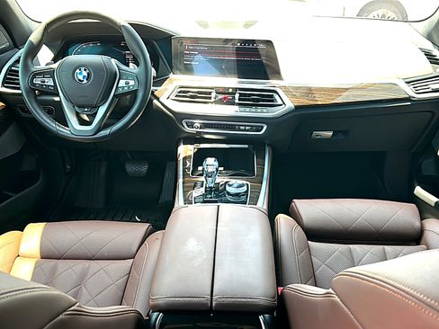 Used 2023 BMW X5 xDrive40i w/ Luxury Seating Package AWD/4WD image 22