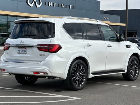 Used 2023 INFINITI QX80 Premium Select w/ Cargo Package image 4