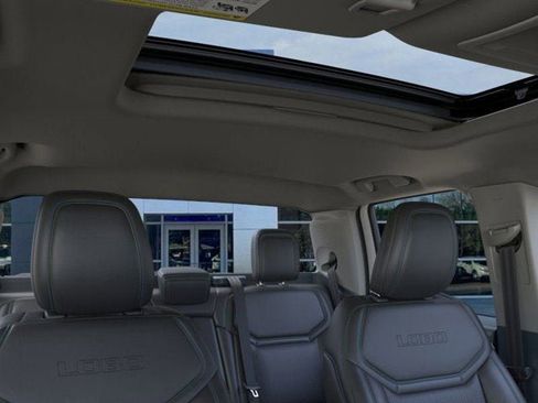 New 2026 Ford Maverick Lobo image 12