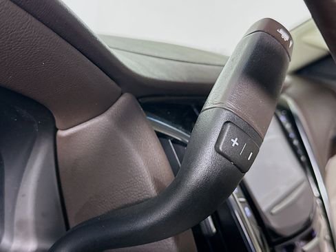 Used 2017 Cadillac Escalade Luxury image 25
