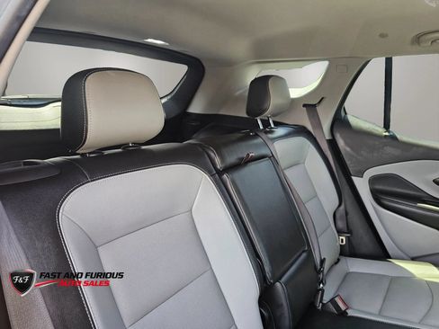 Used 2023 GMC Terrain SLT w/ Infotainment Package II AWD/4WD image 13